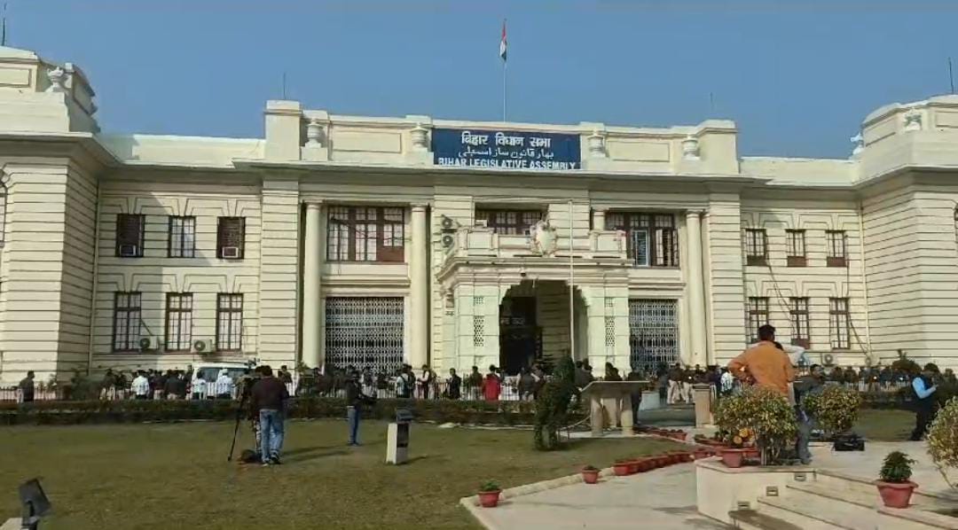 बिहार विधानसभा में आज पेश होगा बिहार का अब तक का सबसे बड़ा 3 लाख 66 हज़ार करोड़ का बजट