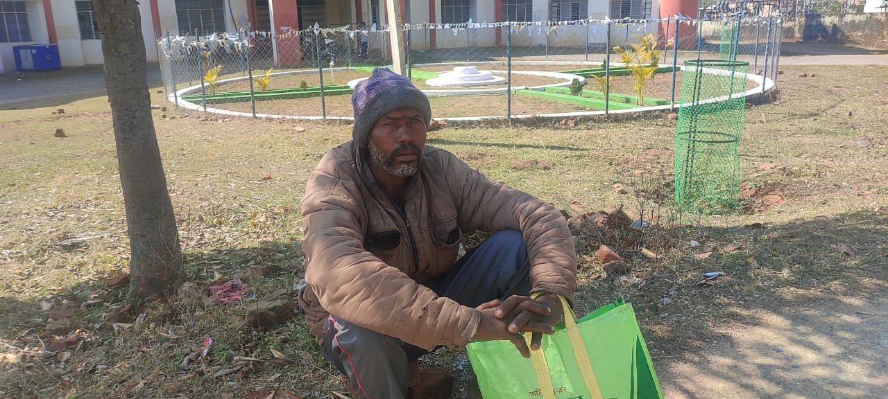 यूक्रेन में फंसी  है लातेहार की बेटी लतिका, पिता ने वापसी के लिए लगाई गुहार