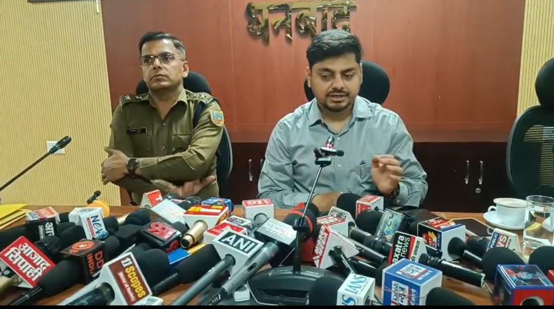 धनबाद में चुनाव की प्रशासनिक तैयारी पूरी, 1 लाख 99 हजार रुपया से अधिक राशि लेकर चलने पर बताना होगा स्त्रोत