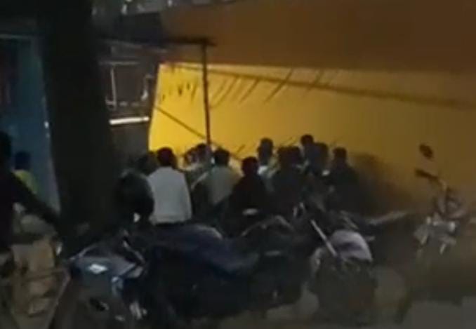 निकाय चुनाव : भाजपा नें जिसे समर्थन दिया, कार्यालय में घुसकर उस उम्मीदवार की पिटाई, वीडियो वायरल