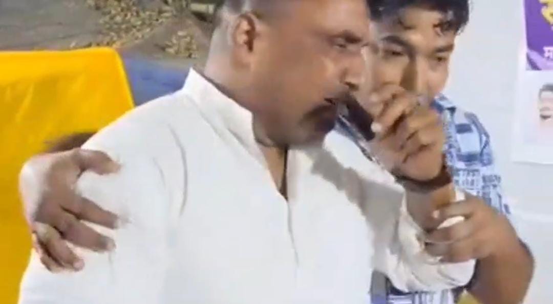 आख़िर क्यों भरी महफ़िल में बिलख बिलखकर रोन लगे पूर्व मंत्री बन्ना गुप्ता, देखिए- VIDEO