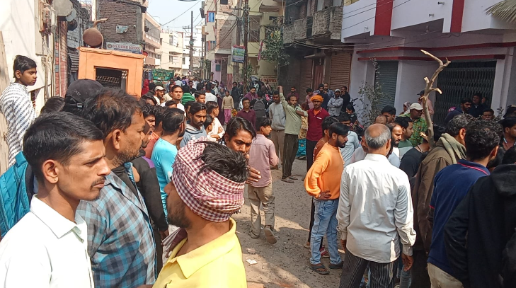 BIG BREAKING: राजधानी पटना में दिनदहाड़े गला रेत कर हत्या, पूरी वारदात CC TV में कैद