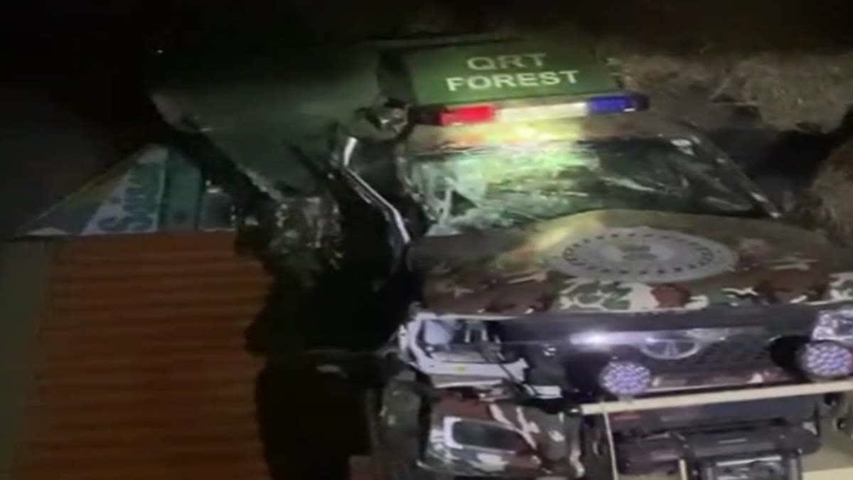 हाथियों को खदेड़ने जा रही QRT टीम हुई हादसे का शिकार, दर्दनाक टक्कर से दो की मौत