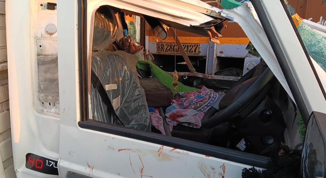 धनबाद के बरवाअड्डा में दर्दनाक सड़क हादसा, ट्रक और पिकअप की टक्कर में एक की मौत, दो घायल