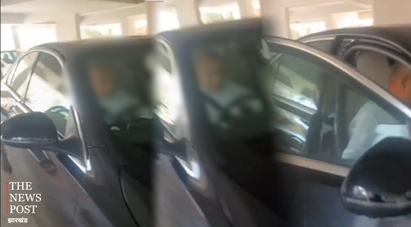 मर्सिडीज की बोनट पर युवक को घसीटने का वीडियो वायरल, कई लोगों को  रौंदने की भी की कोशिश