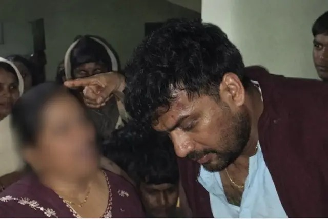 बड़े रंगीन निकले JE साहब, कमरे में शादीशुदा महिला संग मना रहे थे रंगरेलियाँ, तभी जो हुआ......