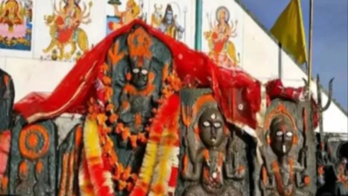 अद्भुत! वनवास के दौरान पांडवों ने करवायी थी माता के इस मंदिर की स्थापना, लेकिन आज तक नहीं बन पाया छत