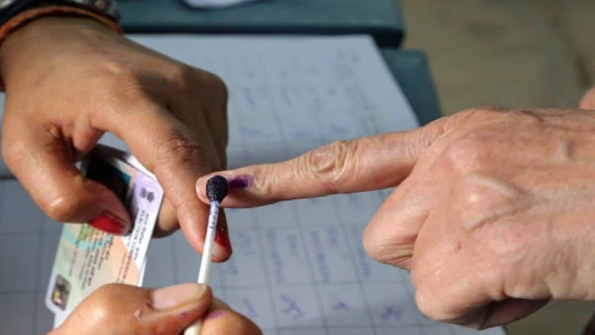 23 फरवरी को इन जिलों में रहेगी छुट्टी, मतदान के दिन बंद रहेंगे दफ्तर और दुकानें, जान लें अपडेट