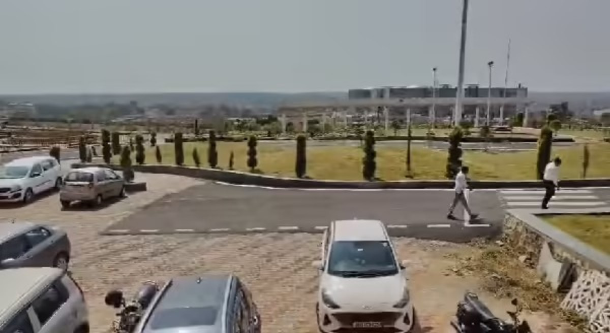 सेंट्रल यूनिवर्सिटी ऑफ झारखंड में दूसरे दिन भी CBI की रेड, खंगाले जा रहे दस्तावेज