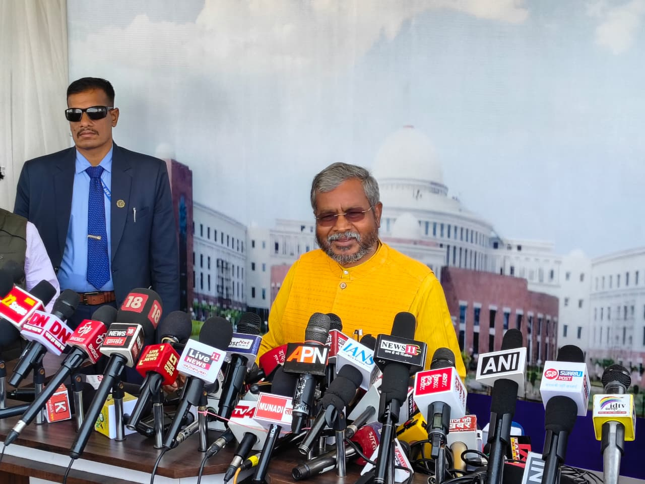 झारखंड में एयर एम्बुलेंस सब्सिडी घोटाला!नेता प्रतिपक्ष का दावा तीन साल में 12 लोगों को ही मिला लाभ   