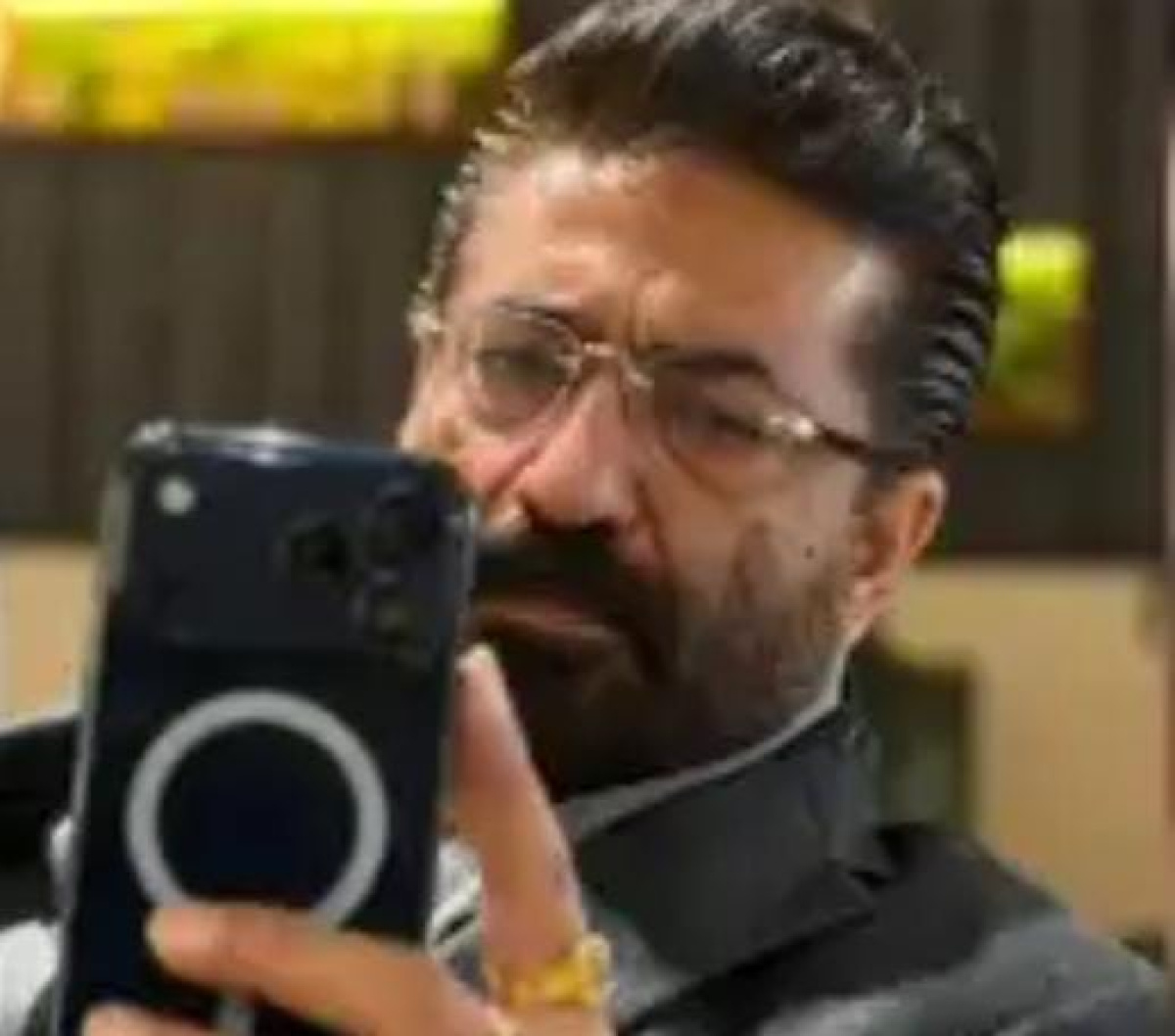 প্রাণিসম্পদমন্ত্রীর