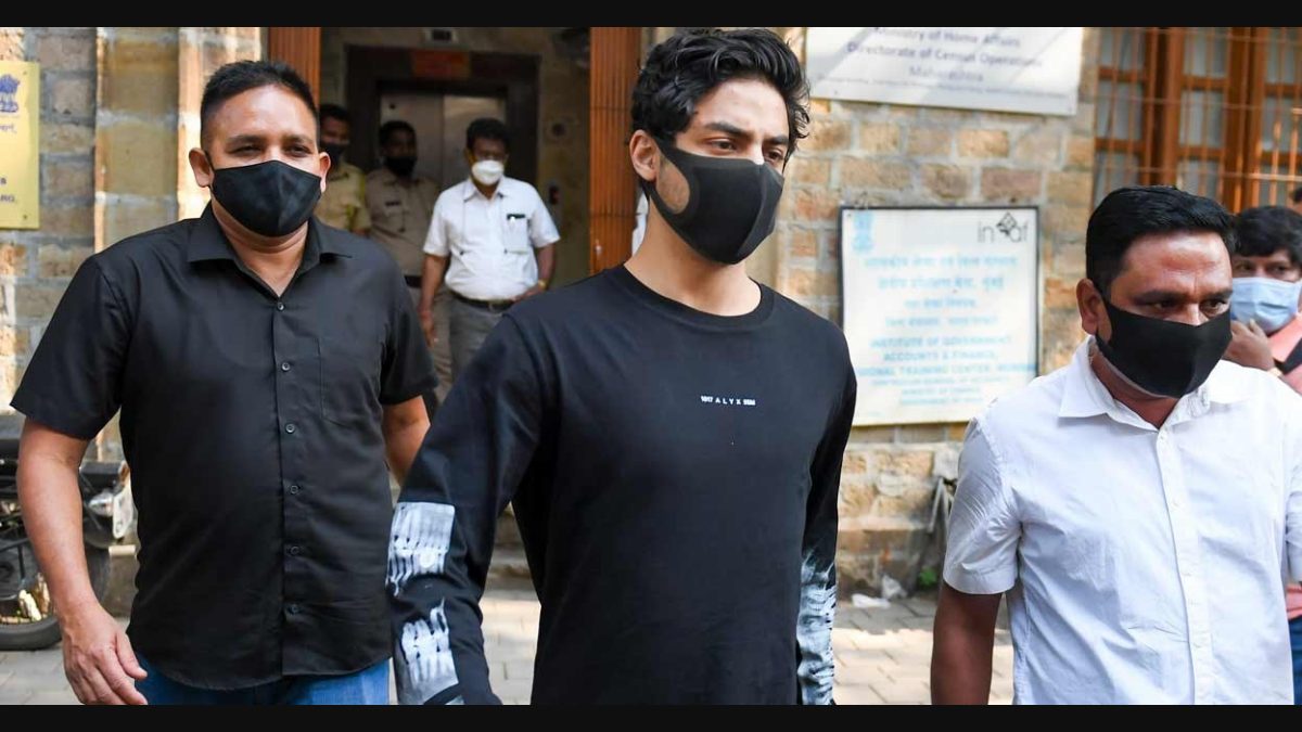 शाहरुख खान के बेटे आर्यन खान को बड़ी राहत, ड्रग्स केस में SIT ने कहा- आर्यन के पास नहीं था कोई ड्रग्स