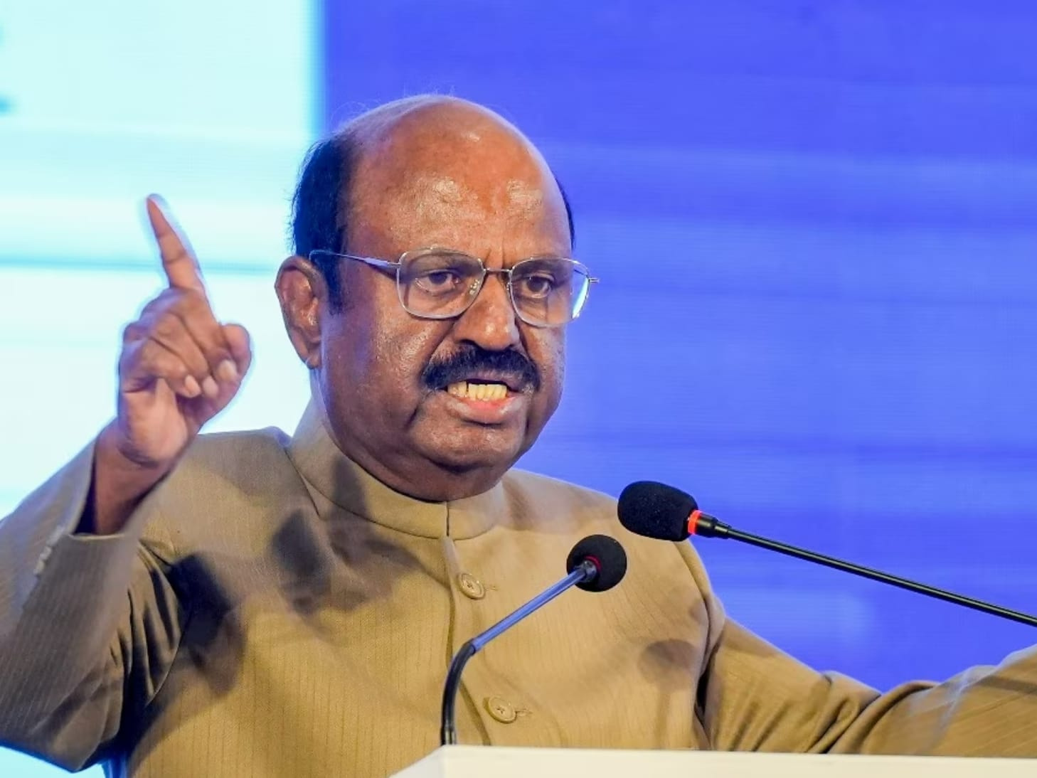 প্রাণিসম্পদমন্ত্রীর