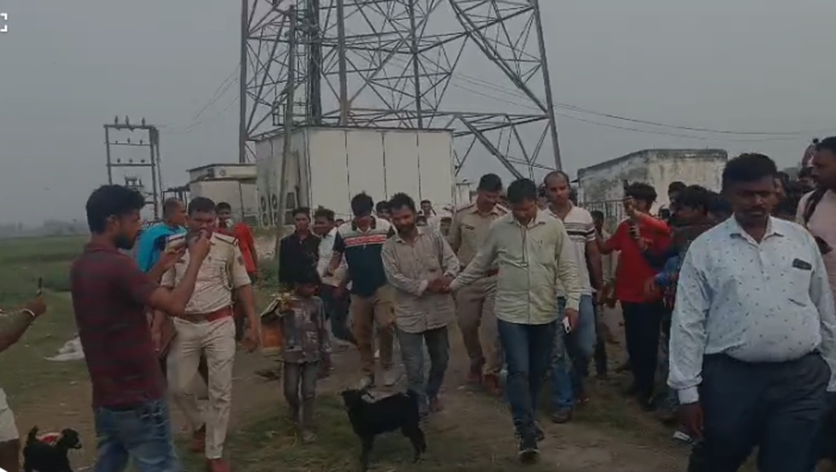 पत्नी से नाराज पति का हाईवोल्टेज ड्रामा, मोतिहारी में मोबाइल टावर पर चढ़ा युवक