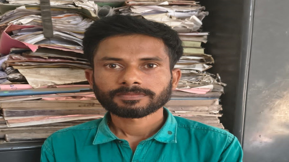 पड़ोसी रखता था बीबी पर गंदी नजर, पति ने गुस्से में कर दिया कांड