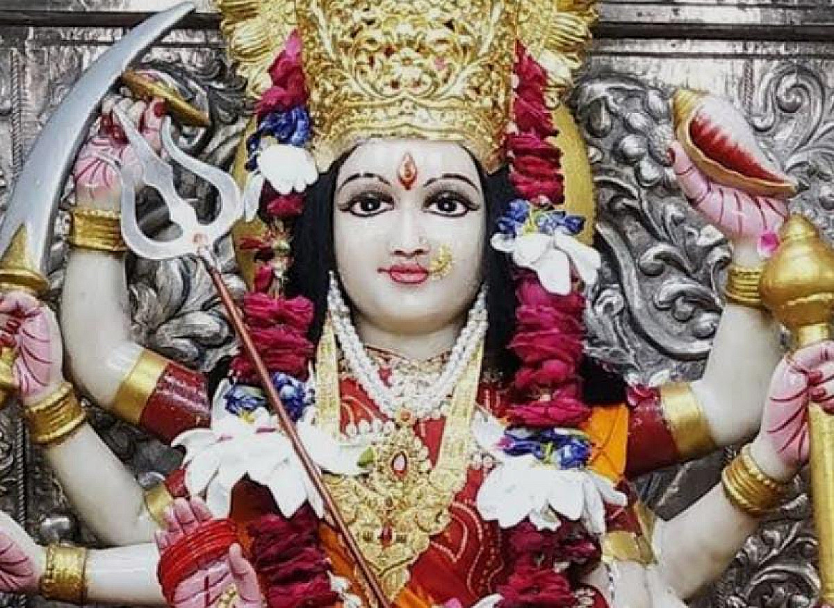 माता का ऐसा अद्भुत मंदिर जहां प्रसाद की जगह स्याही का लगता है भोग, पढ़ें इसका 400 साल पुराना इतिहास