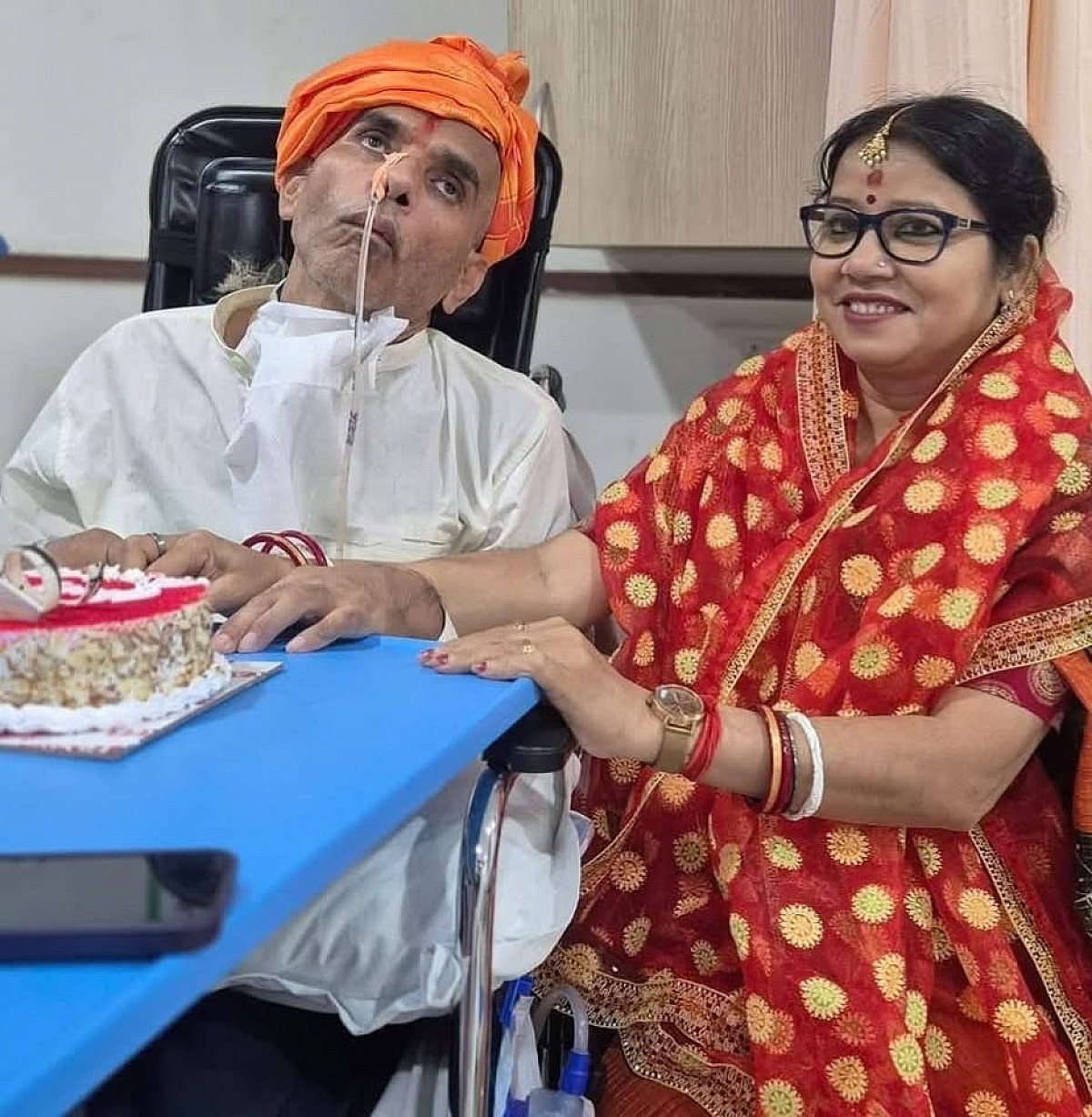 पूर्व विधायक इंद्रजीत महतो उनकी पत्नी की तस्वीर हुई वायरल तो क्यों कोयलांचल हो गया भावुक!