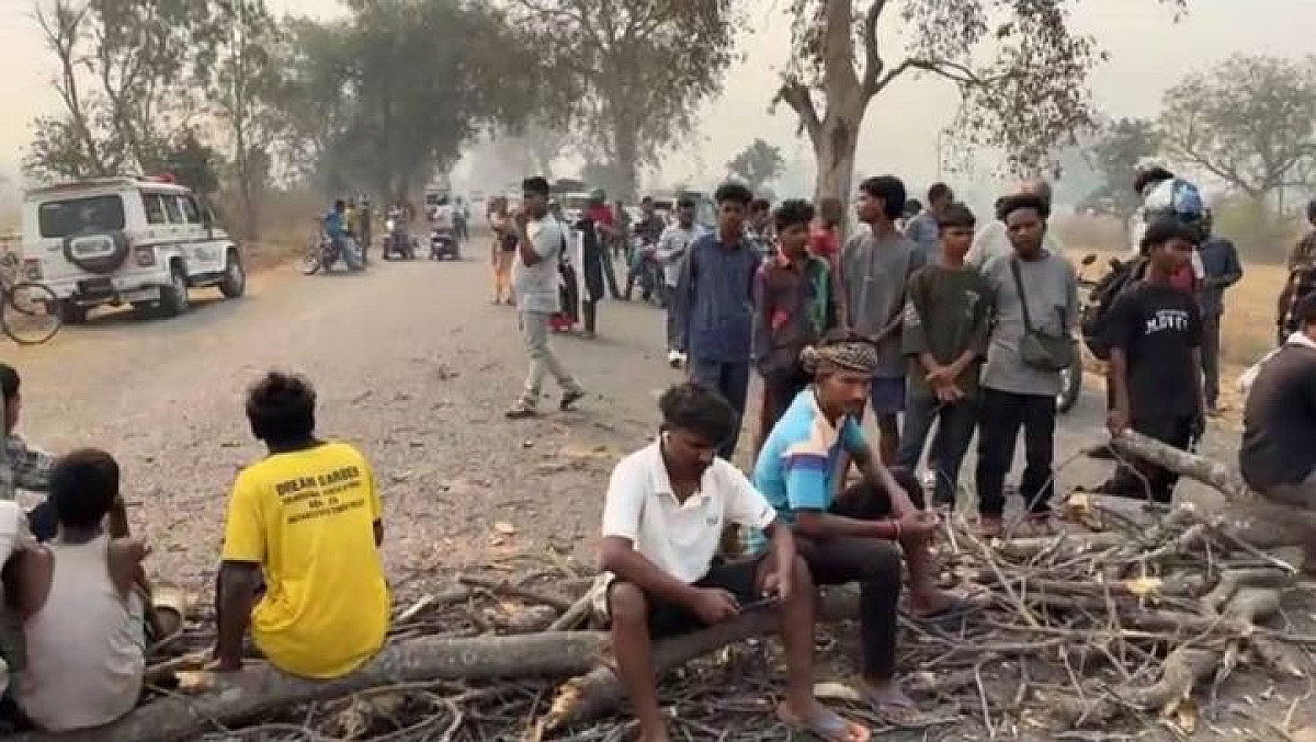 रांची-चाईबासा मुख्य मार्ग पर दर्दनाक हादसा, मौके पर महिला की मौत, आक्रोशितों ने जाम किया सड़क