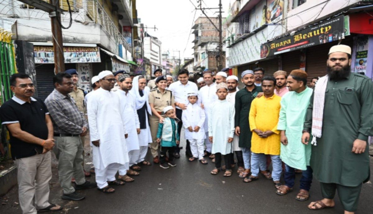 ईद पर पाकुड़ प्रशासन सतर्क, उपायुक्त और पुलिस अधीक्षक ने किया सुरक्षा निरीक्षण