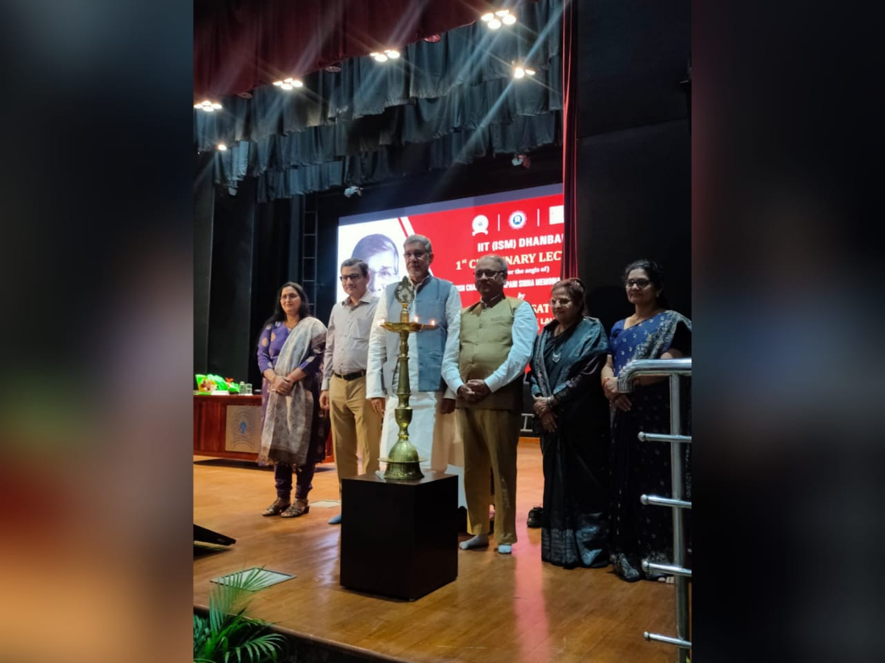 आईआईटी (आईएसएम) में पहली बार पहुंचे नोबेल पुरस्कार विजेता कैलाश सत्यार्थी,क्या दिया सन्देश