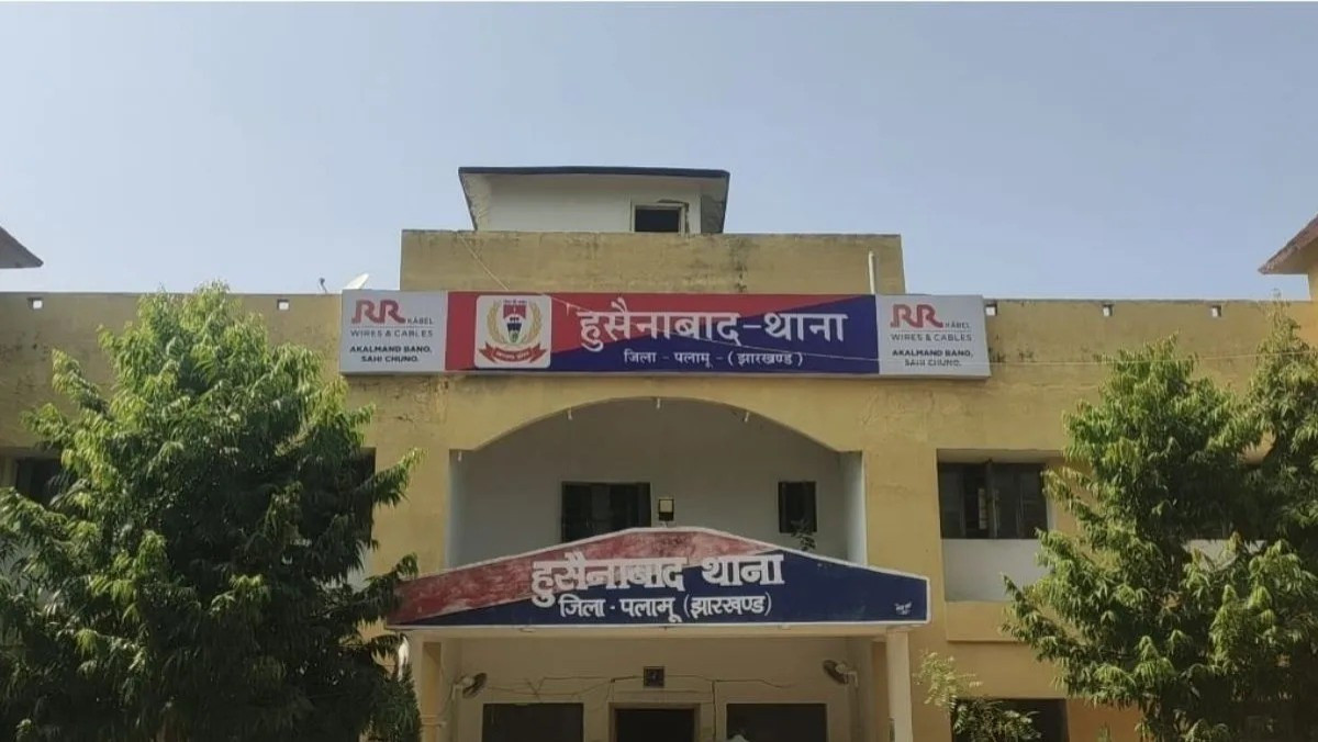 पलामू में चेकिंग अभियान के दौरान बड़ा खुलासा, नाबालिग के पास मिला देसी कट्टा-कारतूस बरामद