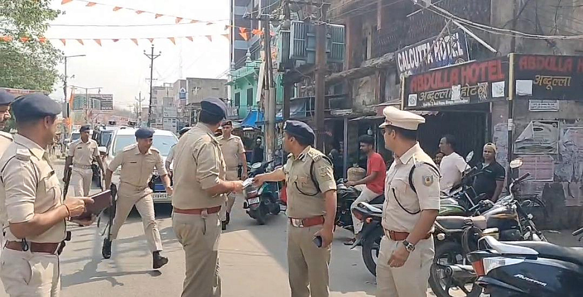 जैगुआर के डीआईजी इंद्रजीत पहुंचे जमशेदपुर, रामनवमी जुलूस के सुरक्षा व्यवस्था को लेकर की बैठक