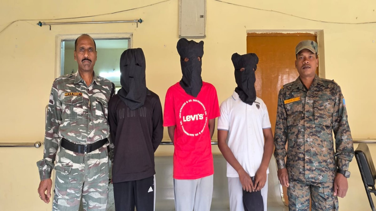 रांची: बेहोशी का फायदा उठाकर स्कूटी और S23 Ultra ले उड़े चोर, पुलिस ने 3 बदमाशों को किया गिरफ्तार