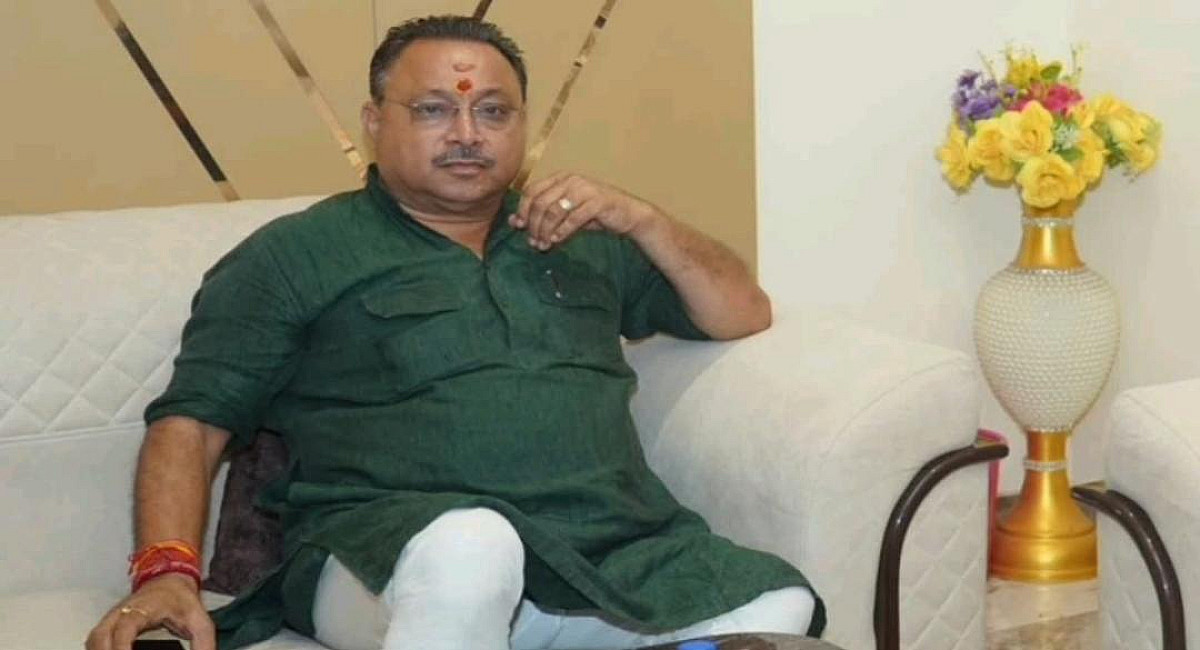 गढ़वा:अनियंत्रित कमांडर गाड़ी से टकरायी विधायक अनंत प्रताप देव की कार, बाल-बाल बचे