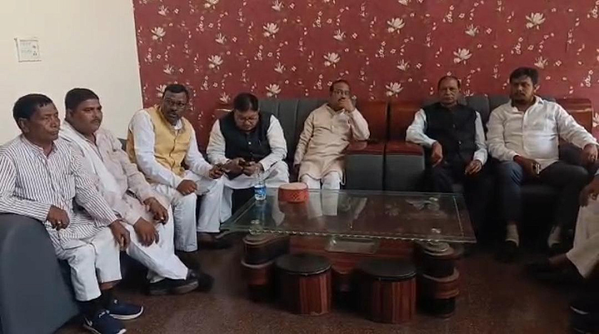 धनबाद के रामनवमी विवाद पर गरमायी राजनीति, पुलिस कार्रवाई पर कांग्रेस ने उठाया सवाल