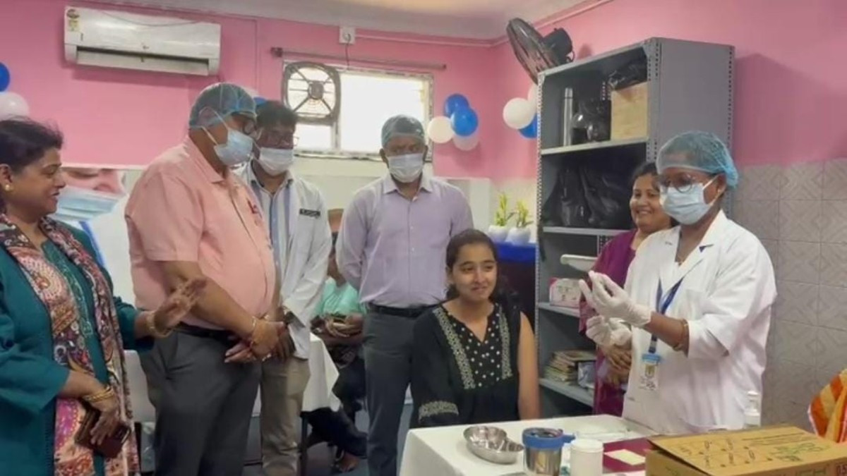 31 हजार किशोरियों को मिलेगा मुफ्त HPV सुरक्षा कवच, धनबाद में टीकाकरण अभियान की हुई शुरुआत