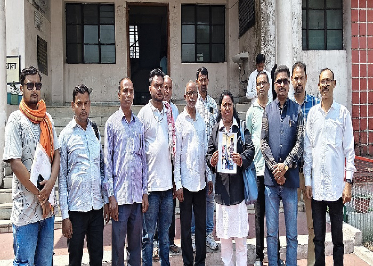 सरायकेला: नवविवाहिता की संदिग्ध मौत ने पकड़ा तूल,परिजनों ने किया थाना घेराव