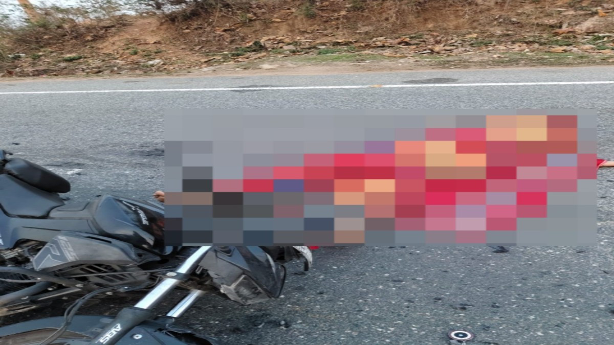 पतरातू घूमने निकले युवक को तेज रफ्तार ट्रेलर ने मारी टक्कर, मौके पर मौत