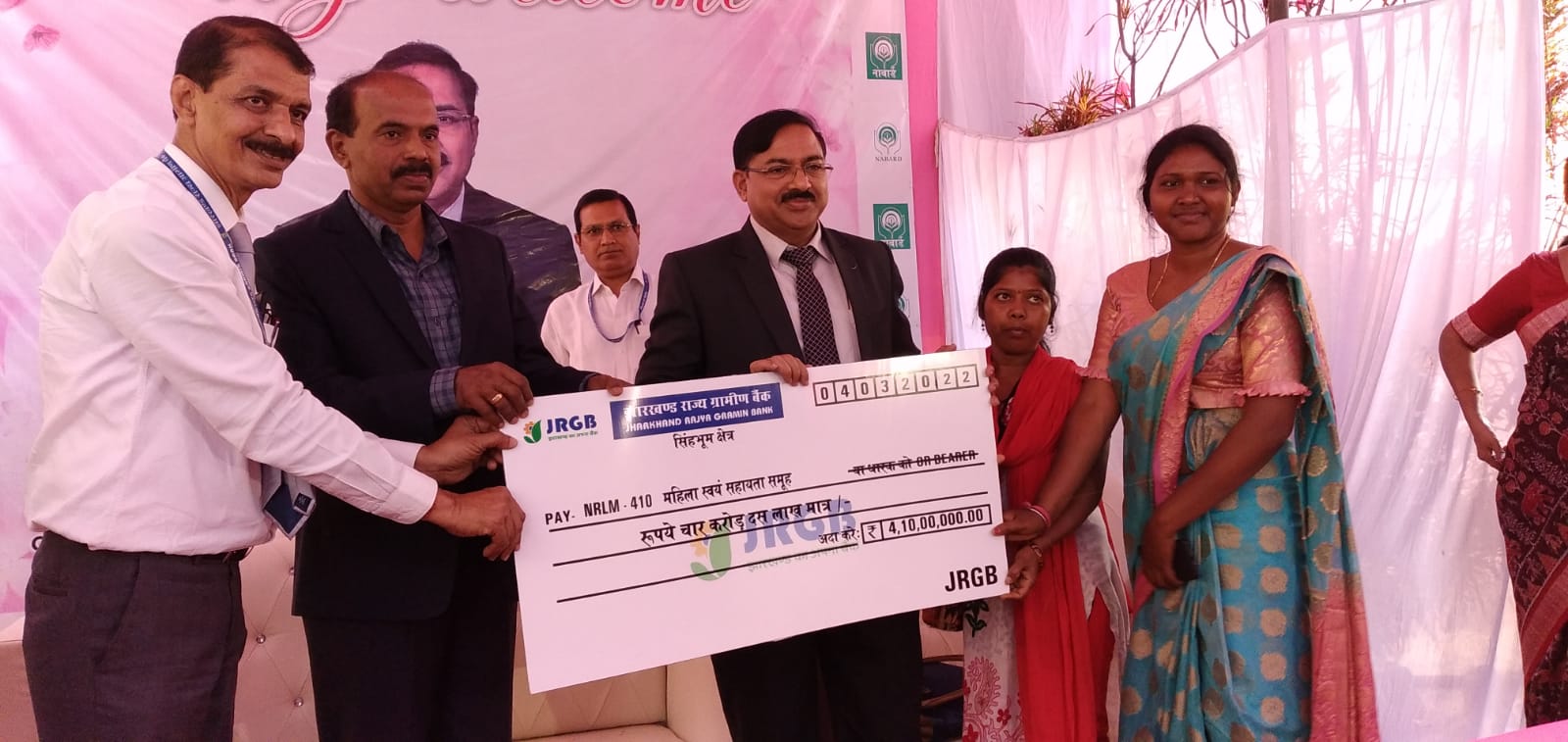 नाबार्ड चेयरमैन ने विभिन्न परियोजनाओं का किया निरीक्षण , सौर चलित मसाले यौर दाल प्रसंस्करण इकाई का किया शुभारंभ