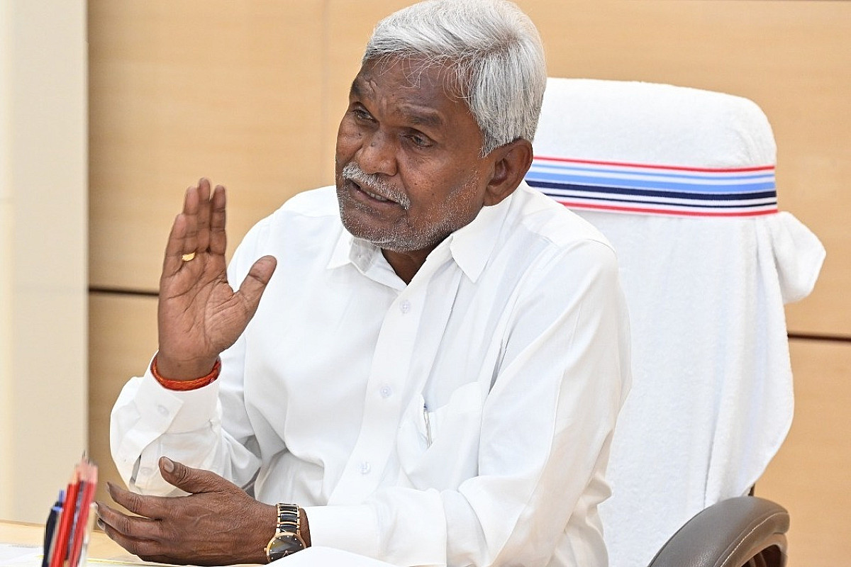 गुस्से में टाइगर :पूर्व मुख्यमंत्री चंपाई सोरेन को क्यों आया गुस्सा ,क्यों बोकारो में हल चलाने की कह दी बड़ी बात