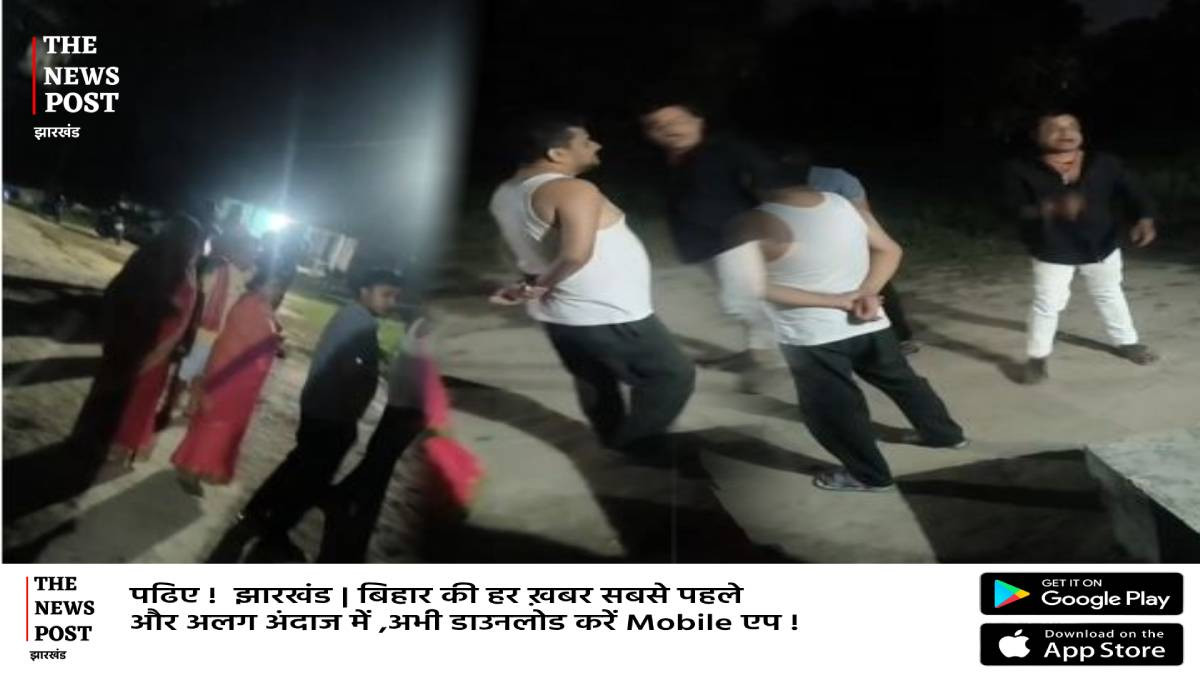 हाथ में हथियार लहराते गुंडे की तरह दिखे कृषि अधिकारी,फायरिंग कर इलाके में मचाया आतंक,वायरल हुआ लाइव वीडियो