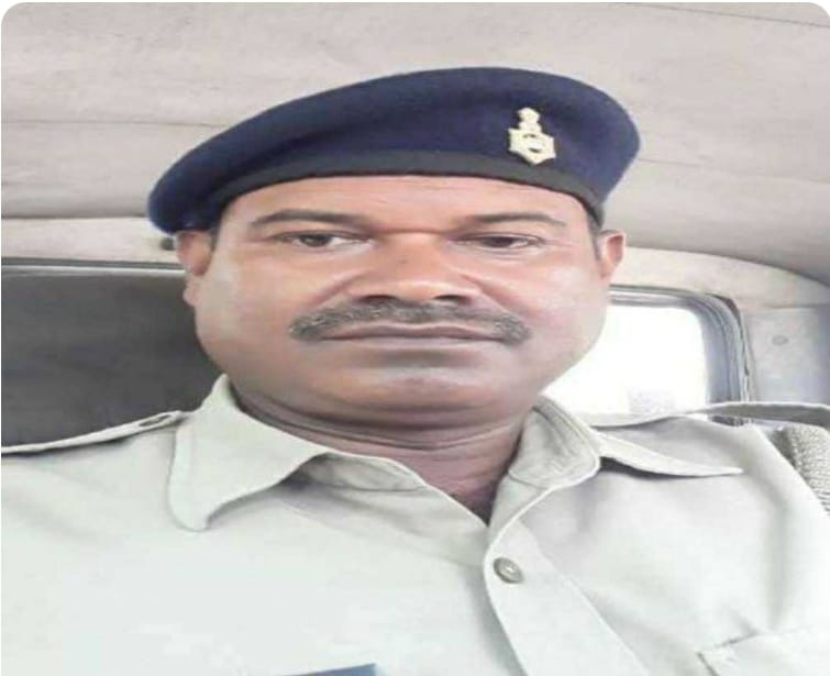 तोपचांची के हवलदार को थाना गेट पर ट्रक ने कुचला, स्पॉट डेथ 