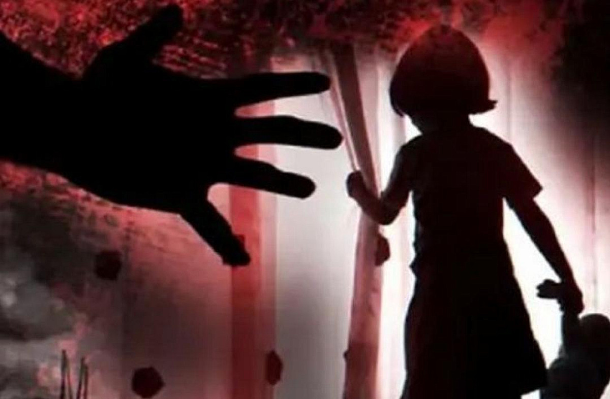 आखिर कहां जा रहा है हमारा समाज ! बक्सर में 5 साल की बच्ची के साथ नाबालिग ने की हैवानियत, पढ़े पूरा मामला