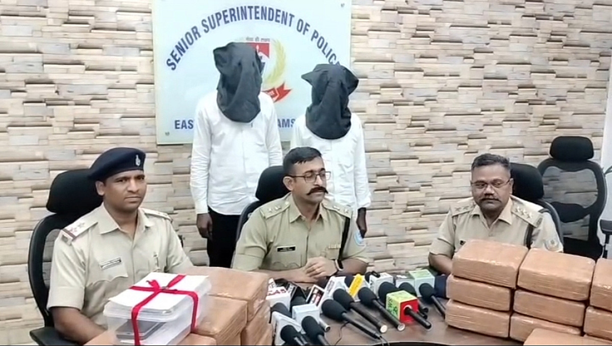 जमशेदपुर पुलिस की बड़ी कार्रवाई, 25 लाख के गांजा के साथ 2 गिरफ्तार