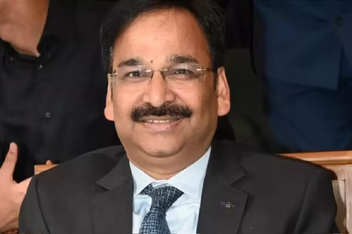 BREAKING:  निलंबित IAS विनय चौबे को सुप्रीम कोर्ट से बेल,जानिए क्या है पूरा मामला