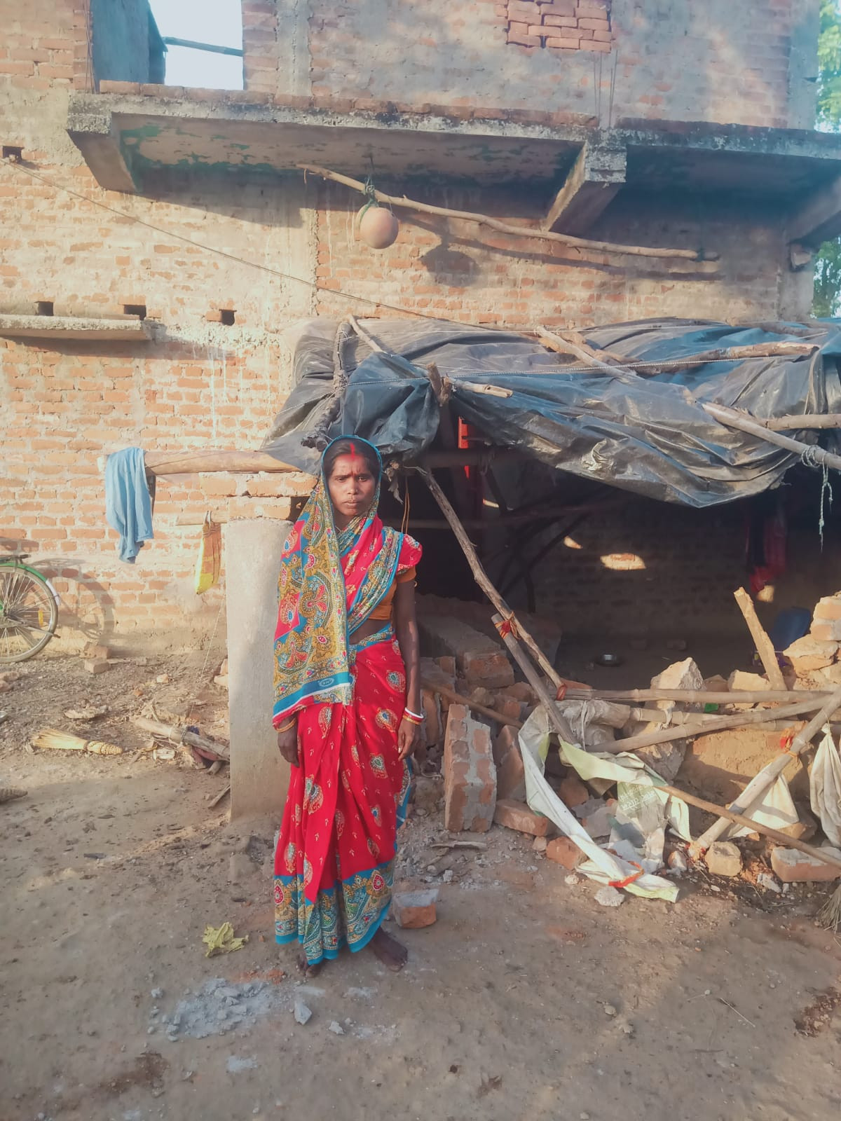 चांडिल में 7 जंगली हाथियों का कहर, घर तोड़े, फसलें रौंदी