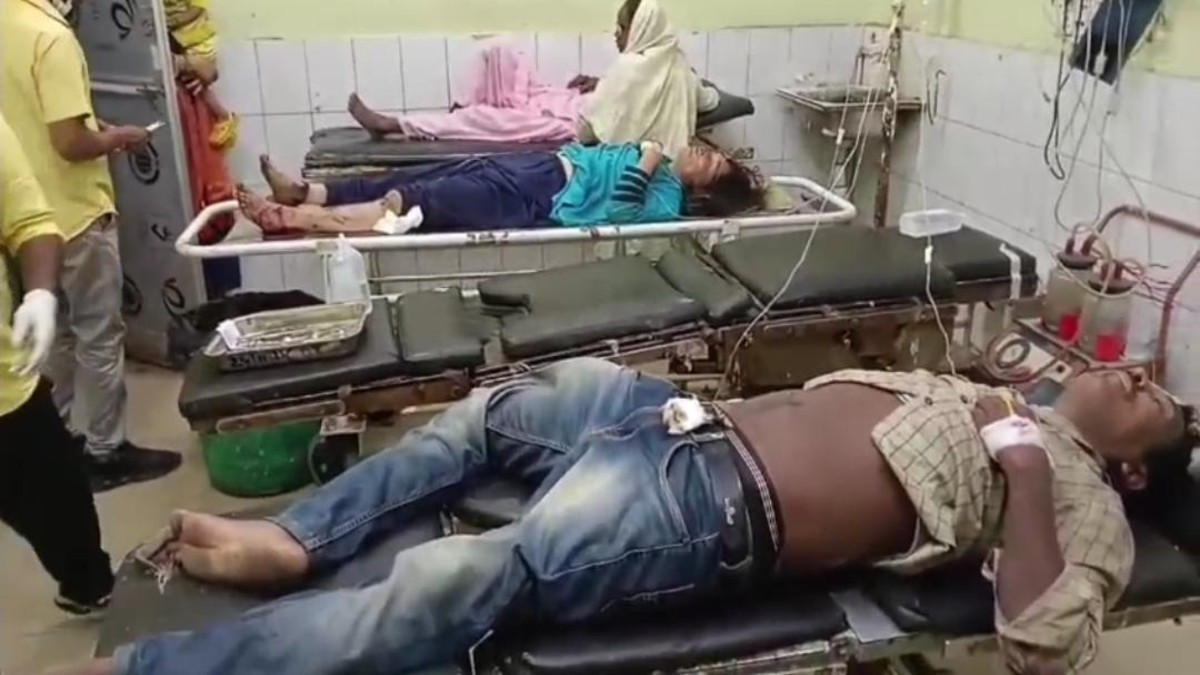 चलती ट्रेन से गिरा दंपति, दोनों की हालत नाजुक, धनबाद में चल रहा इलाज