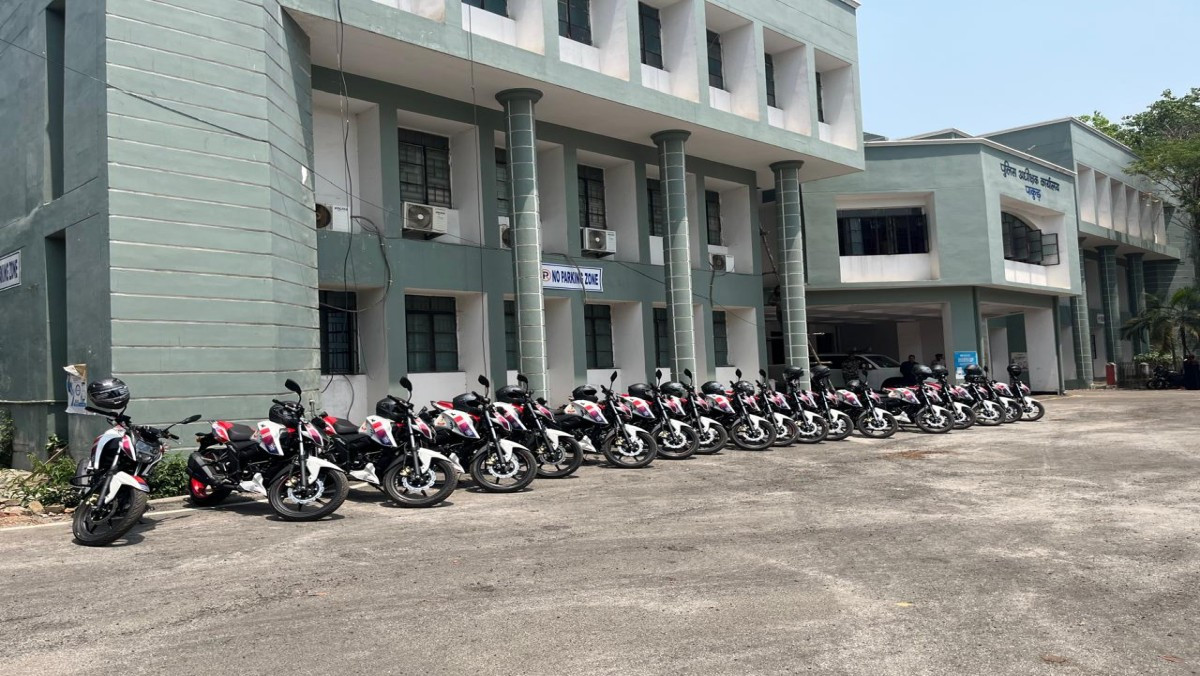 पाकुड़ पुलिस को मिली नई ताकत: अब 18 अपाचे बाइकों से तेज होगी गश्ती, अपराधियों पर कसेगा शिकंजा