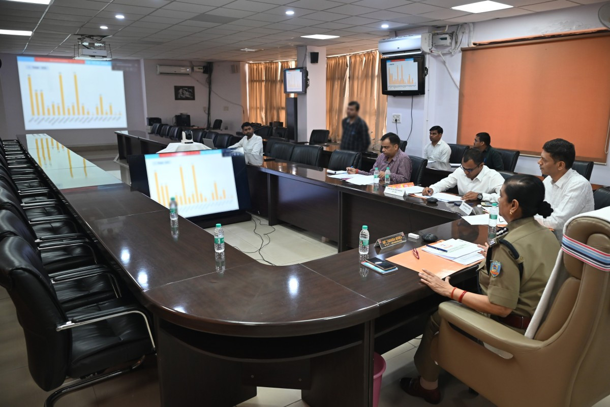 DGP ने पुलिस अधिकारियों के साथ की बैठक,पूर्व नक्सलियों की समस्या हल करने का निर्देश