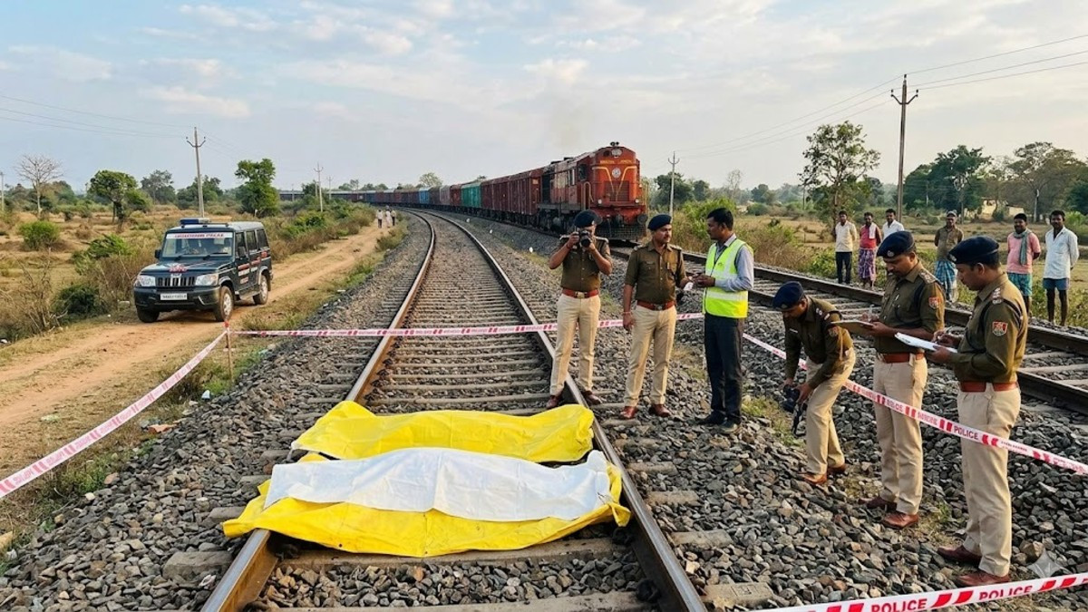 सरायकेला में ट्रेन की चपेट में आने से दो लोगों की मौत, जांच में जूटी पुलिस