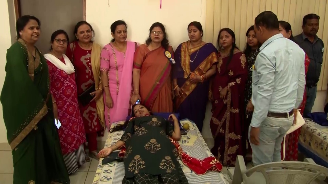 अंतरराष्ट्रीय महिला दिवस की पूर्व संध्या पर महिलाओं ने किया यह नेक काम, बढ़ी अपनों के साथ रहने की आस