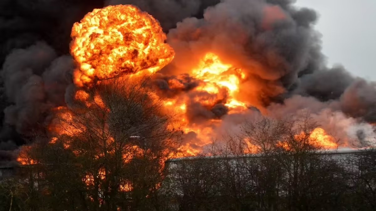 तमिलनाडु के पटाखा फैक्ट्री में हुआ भीषण धमाका, 23 लोगों की मौत, कई घायल