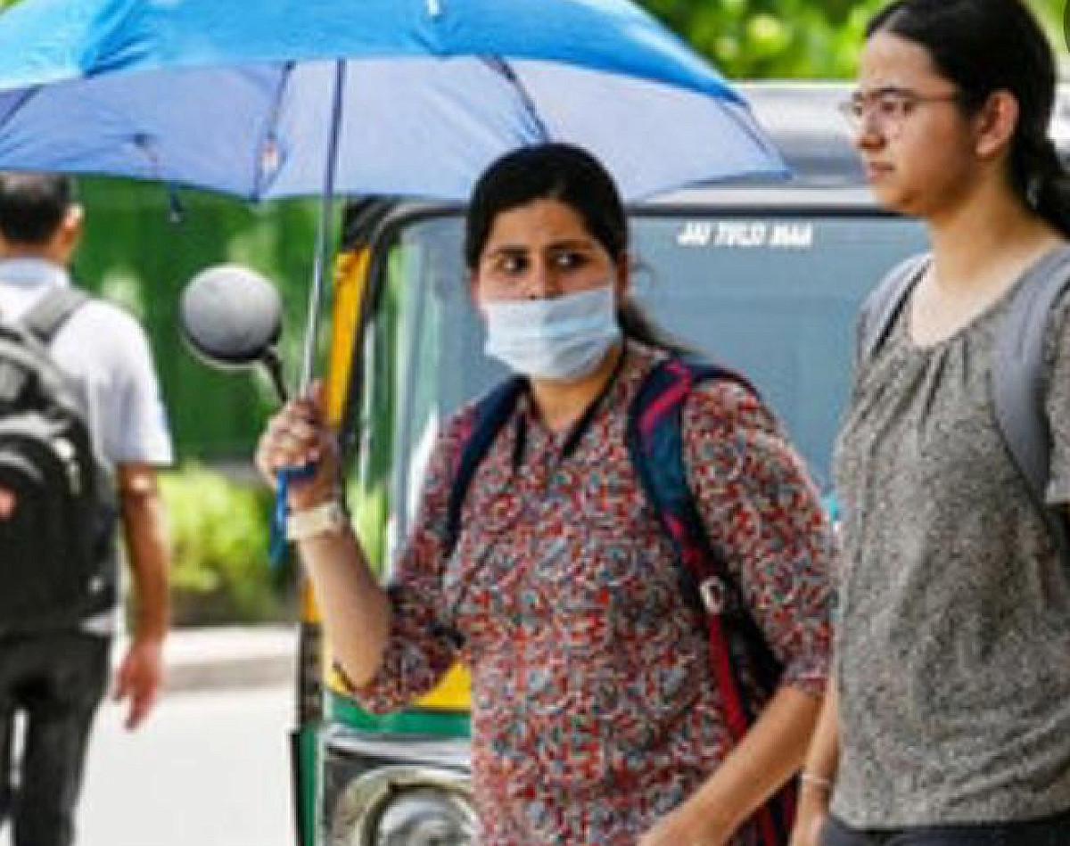 Weather Alert: प्रचंड गर्मी से तप रहा झारखंड, पारा 44 डिग्री तक पहुंचने की संभावना , पढ़े आज का हाल 