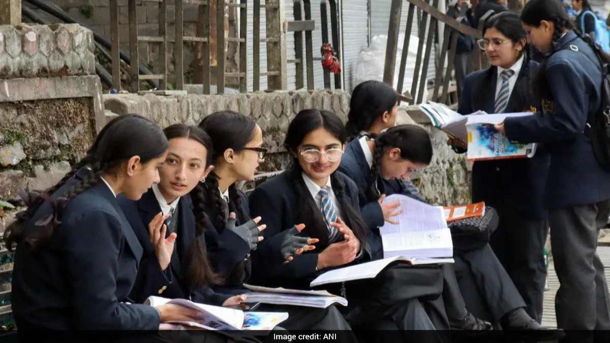 CBSE 10वीं छात्रों को दूसरा मौका: 15 मई से शुरू होगी कंपार्ट बोर्ड परीक्षा, देखें पूरा शेड्यूल