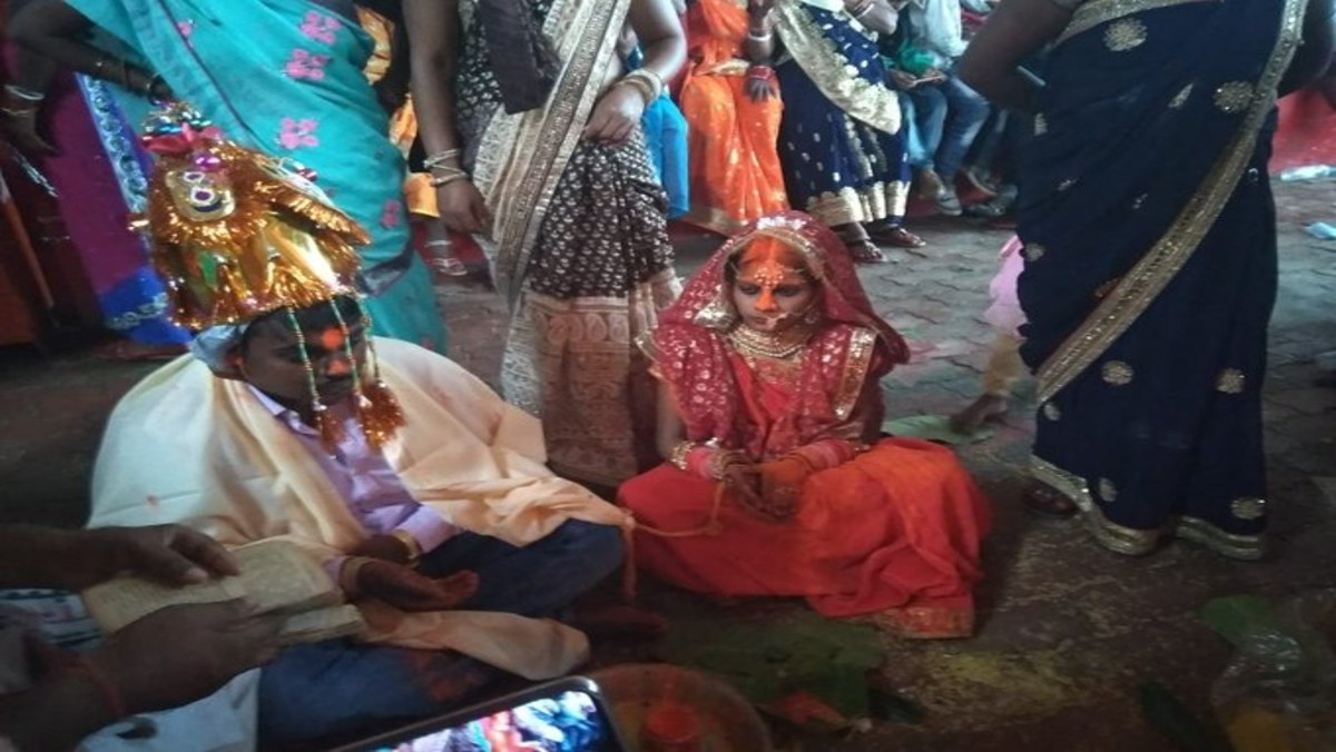 बाइक सवार दंपति पर ताबड़तोड़ फायरिंग, पत्नी के सिर में गोली लगते ही मौत, जानिए कहां का है मामला