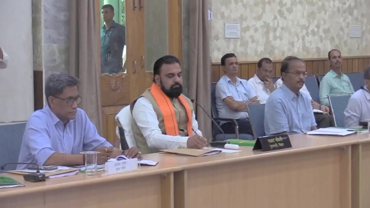 প্রাণিসম্পদমন্ত্রীর